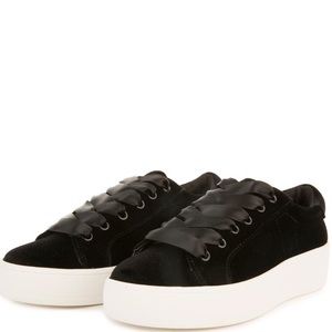 Steve Madden - “Bertie-V” Black Platform Sneaker